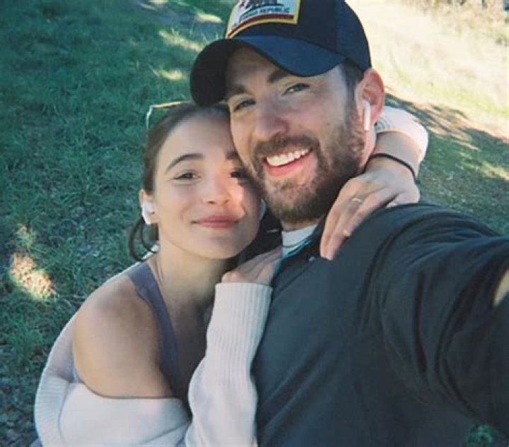 Alba Baptista Bio, Wiki, Age, Family, Boyfriend, Movies, Tv Shows and Net Worth