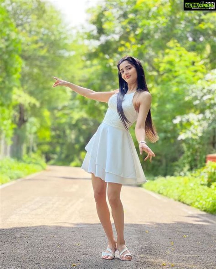 Ayli Ghiya Height, Weight, Age, Wiki, Biography, Boyfriend, Family