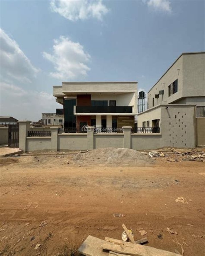Carlton Gate Xclusive, Ibadan