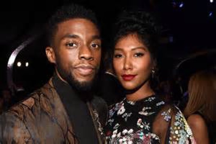 Chadwick Boseman (Actor) Wiki, Biography, Height, Weight, Death Cause, Girlfriend, Net Worth, Family, Facts