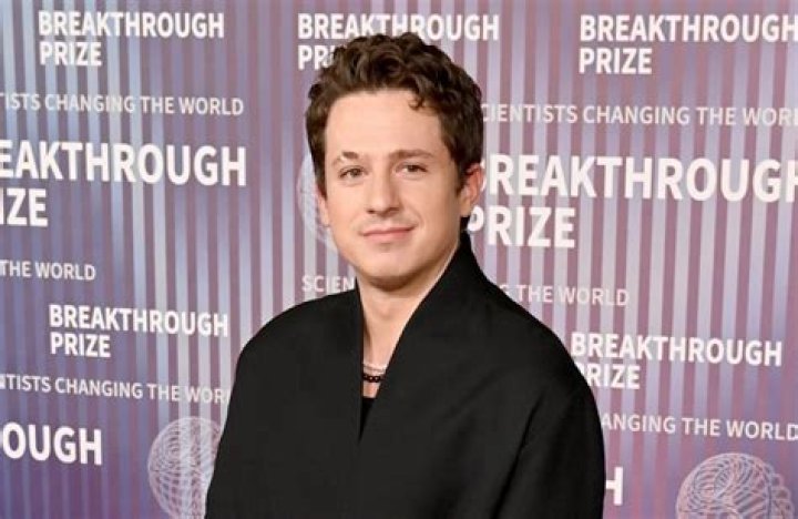 Charlie Puth Bio, Wiki, Age, Family, Eyebrow, Net Worth, Dating, Girlfriend, Albums and Songs.