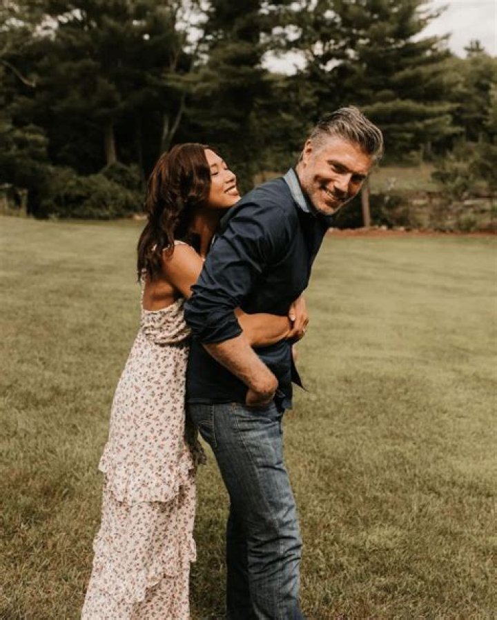 Darah Trang – Biography, Parents, Family, Facts About Anson Mount Wife