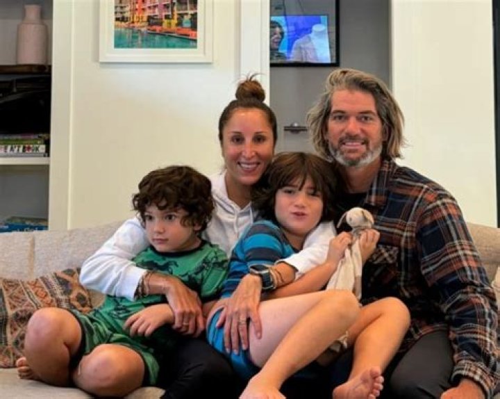 Dari Alexander Bio, Age, Height, Husband, Kids, Salary, Net Woth, Fox 5