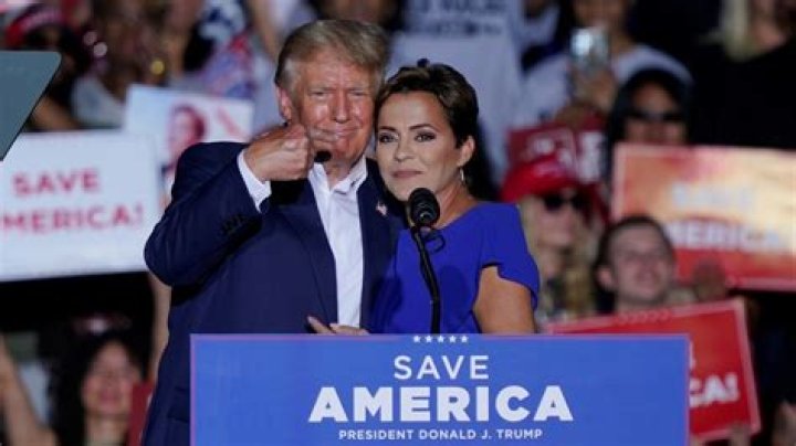 
Democrat Katie Hobbs Defeats Trump-Backed Kari Lake in Arizona Gubernatorial Race 