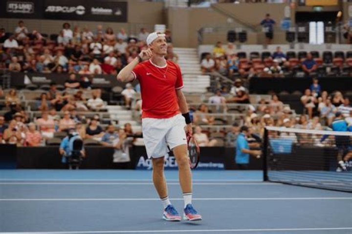 Denis Shapovalov Bio, Facts, Nationality, Net Worth, Age, Wiki, Family, Parents, Height, Ranking, Affair, Girlfriend, ATP Cup, Career, Coach, News