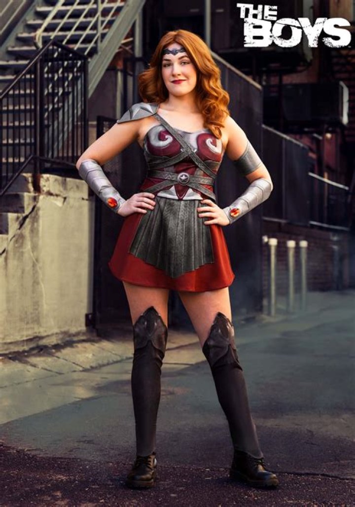 Dominique McElligott Bio, Age, Life, Ethnicity, Religion, Boyfriend, Husband, Height, Weight, Queen Maeve, The Boys, Wiki