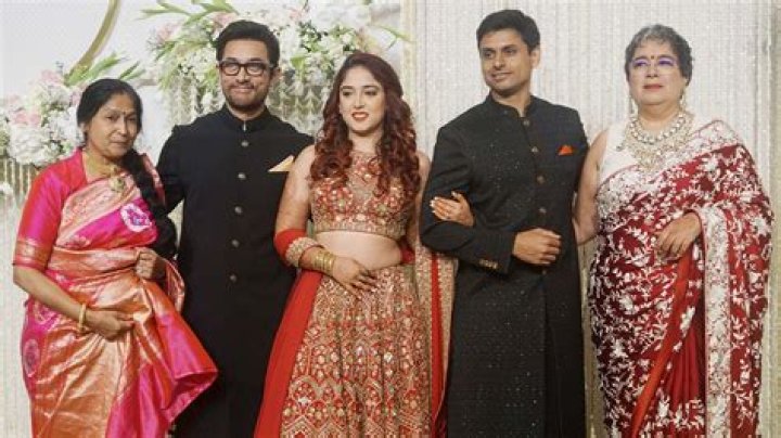 
Dua and Ahmed Aamir Photos, Aamir Liaquat Daughters And Family In Grief 