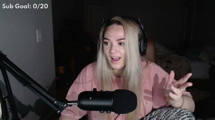 Erobb221 Girlfriend Kato_Kat Age Gap – Meet Her On Instagram