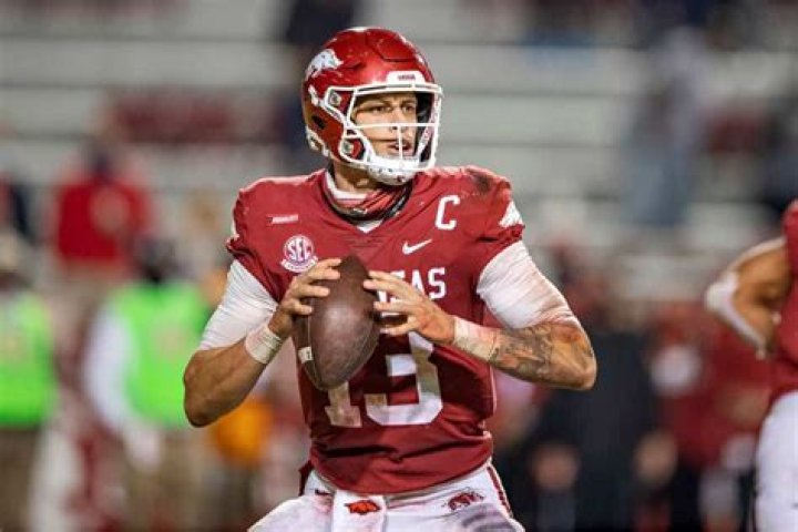 Feleipe Franks Stats, College, Draft, Trade, 40 Time, Contract, Salary, Net Worth
