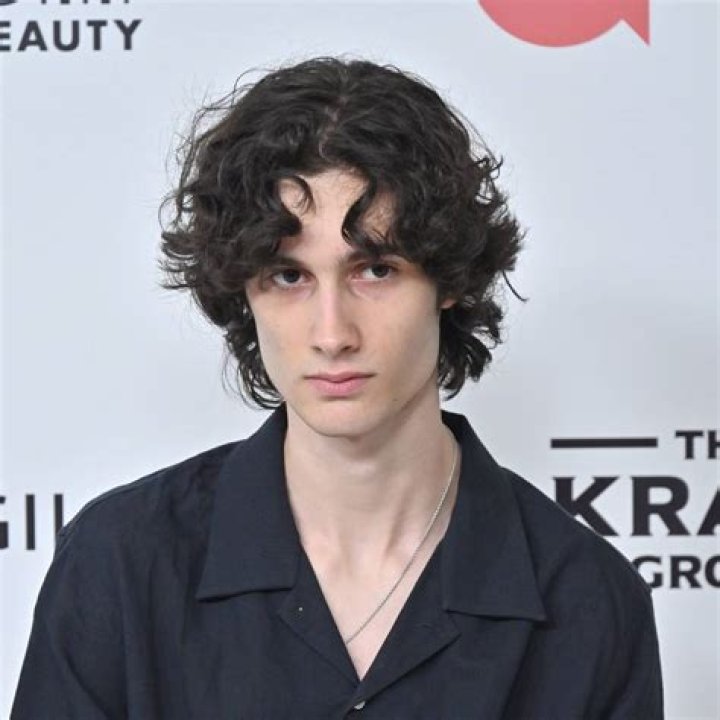 Finn Wolfhard (Actor) Wiki, Bio, Age, Height, Weight, Girlfriend, Net Worth, Family: 10 Facts about him
