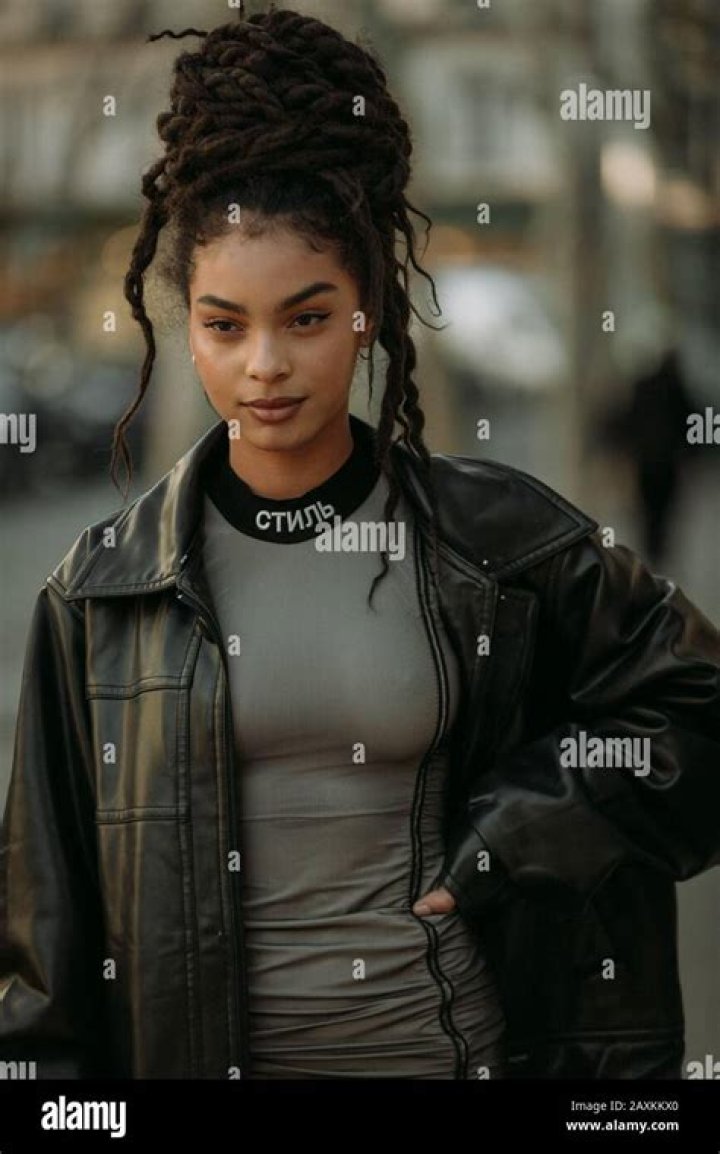 Flammedepigalle Real Name Sharon Alexie E: Age, Wiki, Instagram