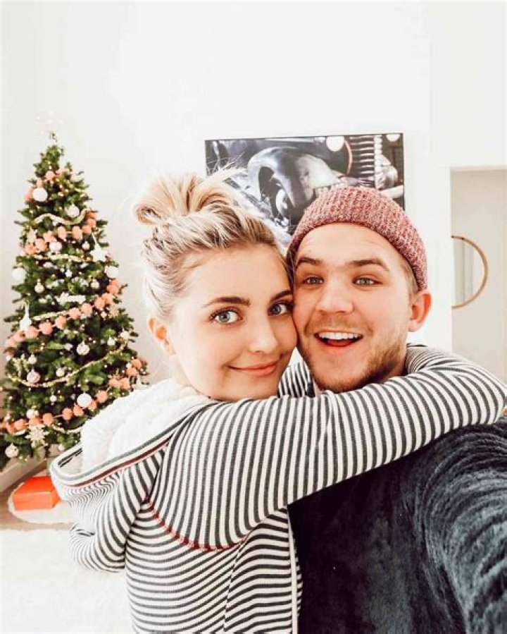 How Many Siblings Does Aspyn Ovard Have? Everything To Know About Youtuber