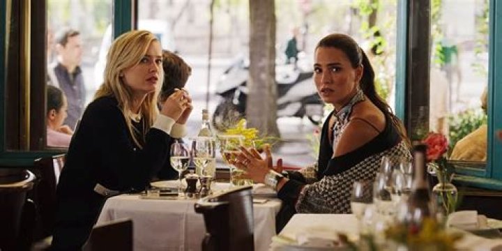 How Tall And Old Is Melia Kreiling As Sofia Sideris, In ‘Emily in Paris’?