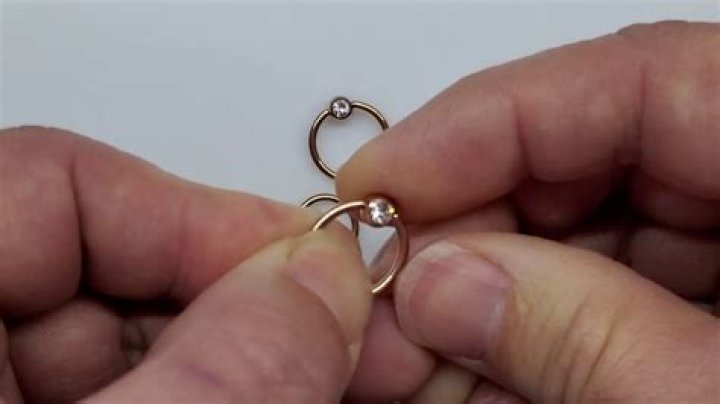 How to remove captive bead ring