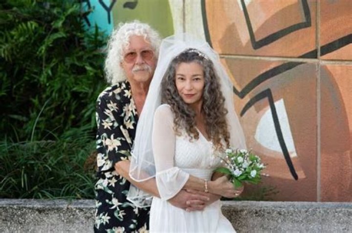 Is Arlo Parks Married? Everything On Her Partner & Parents