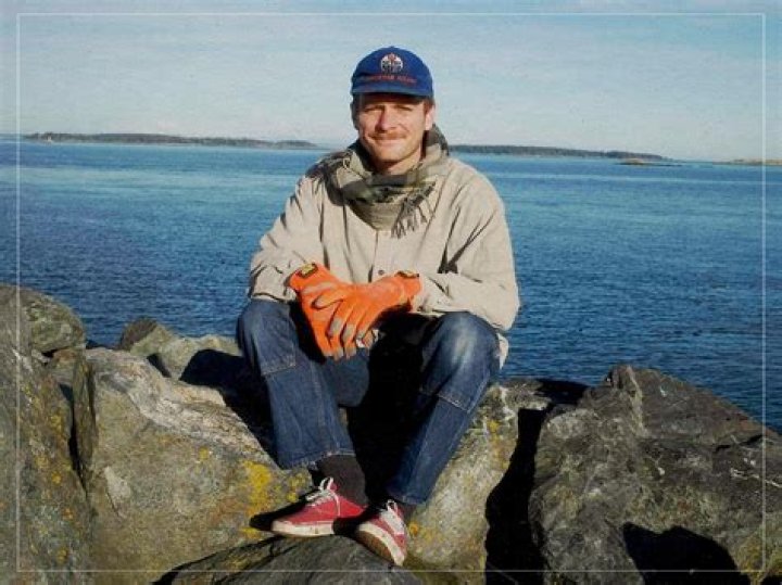 
Is Mac Demarco Gay? Get More Information About This Producer, Multi-Instrumentalist, Singer, and Songwriter! 