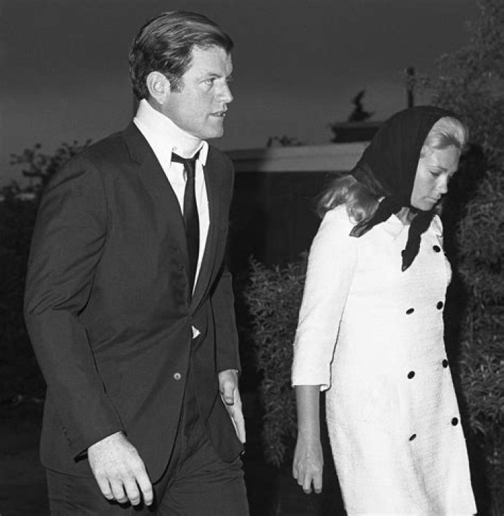 Joan Kennedy’s Net Worth, Age, Height, Weight, Husband, Kids, Bio-Wiki