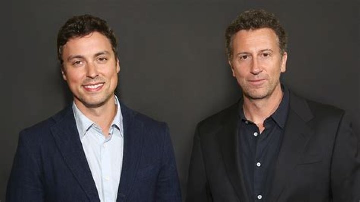 John Francis Daley Bio, Age, Height, Career, Net Worth, Wife, Movies and Shows
