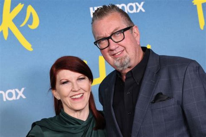 Kate Flannery’s net worth, fact, career, awards, biography & life story