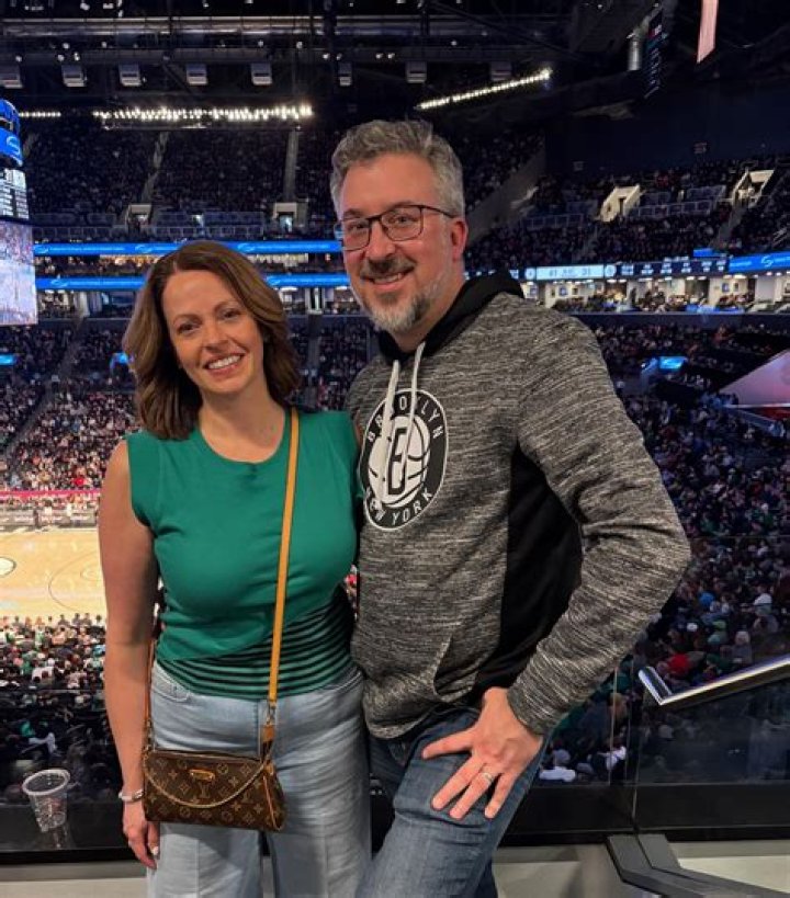 Kerry Kavanaugh Pregnant, Husband, Net Worth, Age, Salary, Bio
