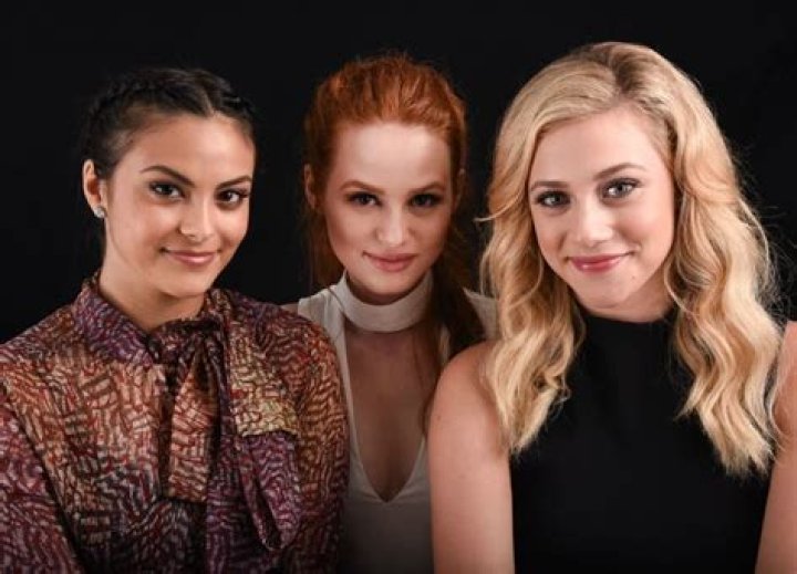 Lamila Petschart is Active On TikTok As Blondebrunetteredhead: Age, Wiki, Biography, , Instagram