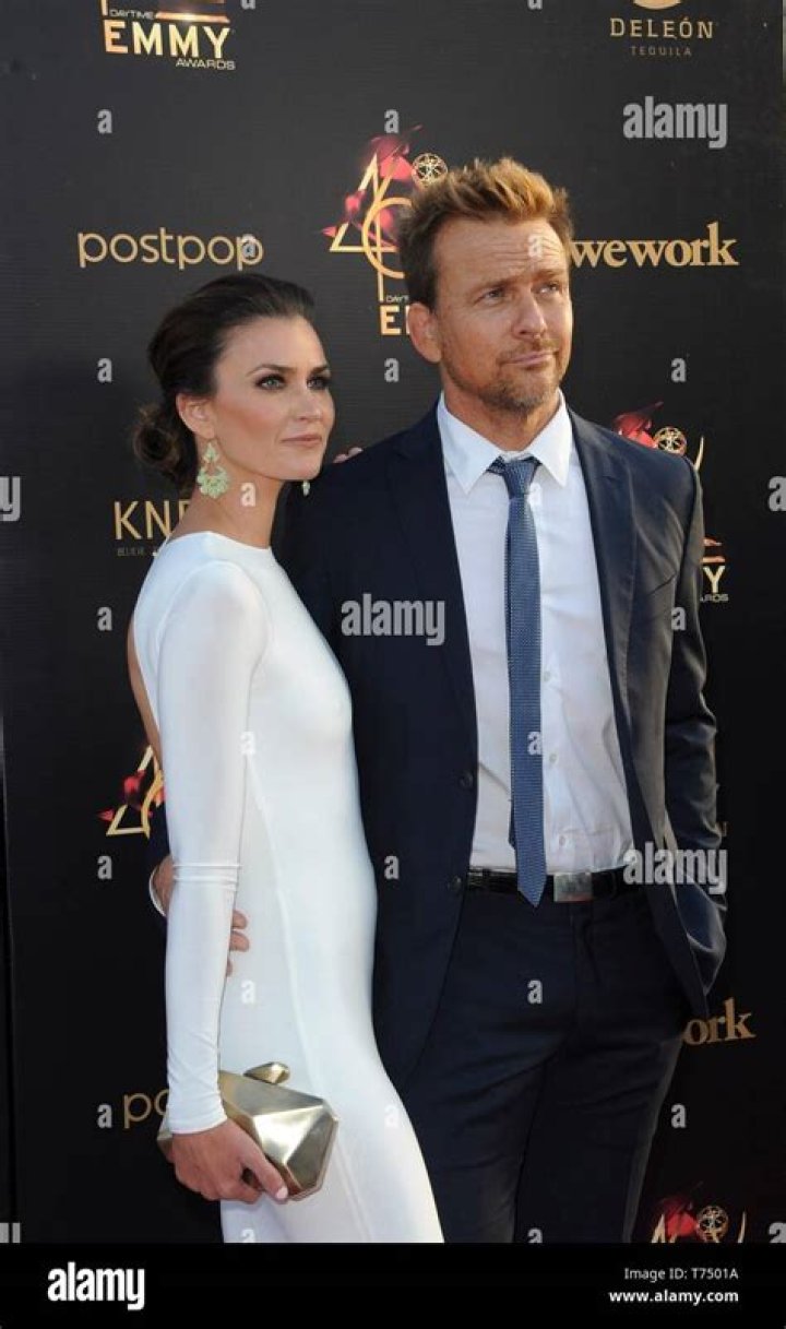 Lauren Michelle Hill Sean Patrick Flanery, Career & Net Worth