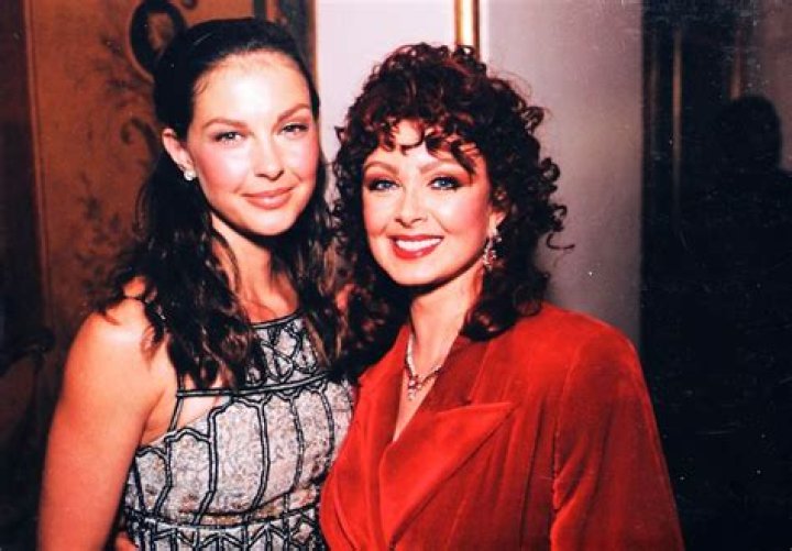 Lesley Judd Parents: Meet Leslie T. Judd & Hilda Madeline Haddock