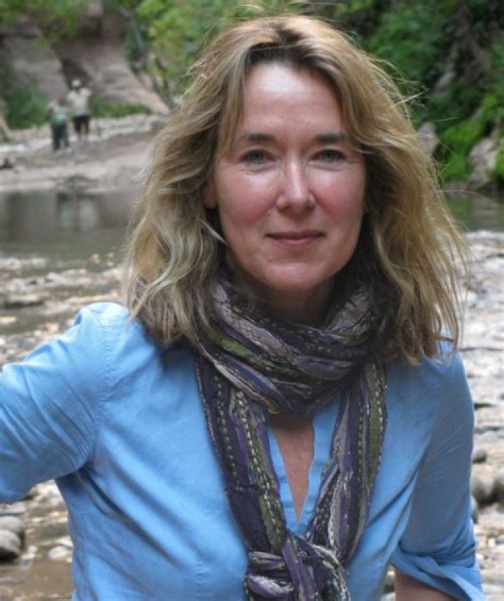 Leslie Cockburn Net Worth, Income, Salary, Earnings, Biography