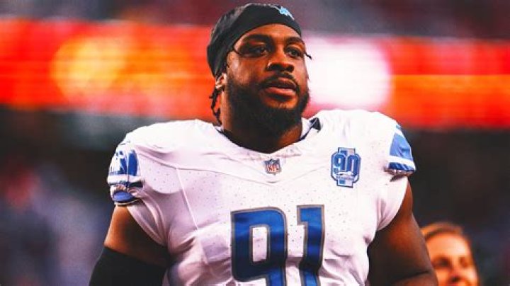 Levi Onwuzurike Height Weight and Parents Name Revealed After NFL Draft