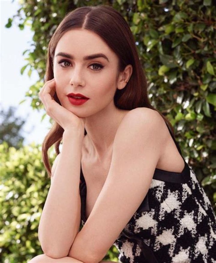 Lily Collins (Actress) Wiki, Bio, Age, Height, Weight, Boyfriend, Ethnicity, Net Worth, Facts