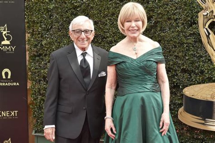 Loretta Swit- Wiki, Age, Ethnicity, Height, Net Worth, Career, Husband