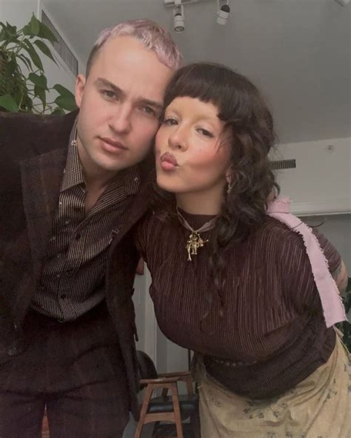 Melanie Martinez – Boyfriend, Parents & Family