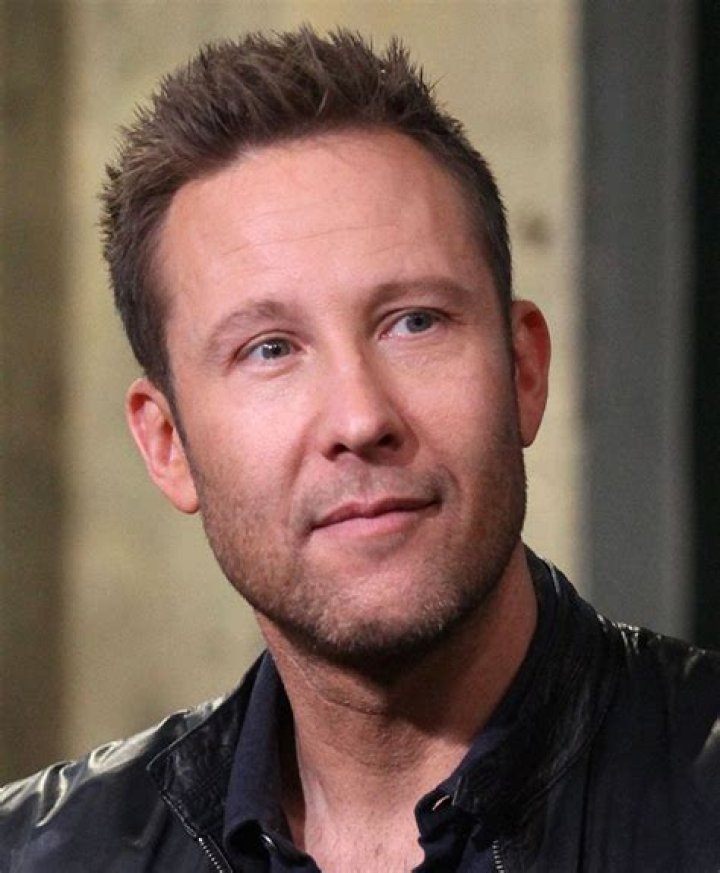 Michael Rosenbaum Age, Wiki, Biography, Net Worth, Wife, Height