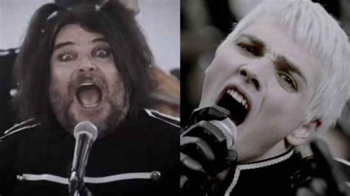 
My Chemical Romance Singer Gerard Way Met His Wife Lindsey Ann Ballato aka Lyn-Z On A Tour 