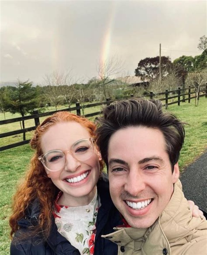 
Oliver Brian Net Worth 2022 How Rich Is Emma Watkins’ New Husband? 
