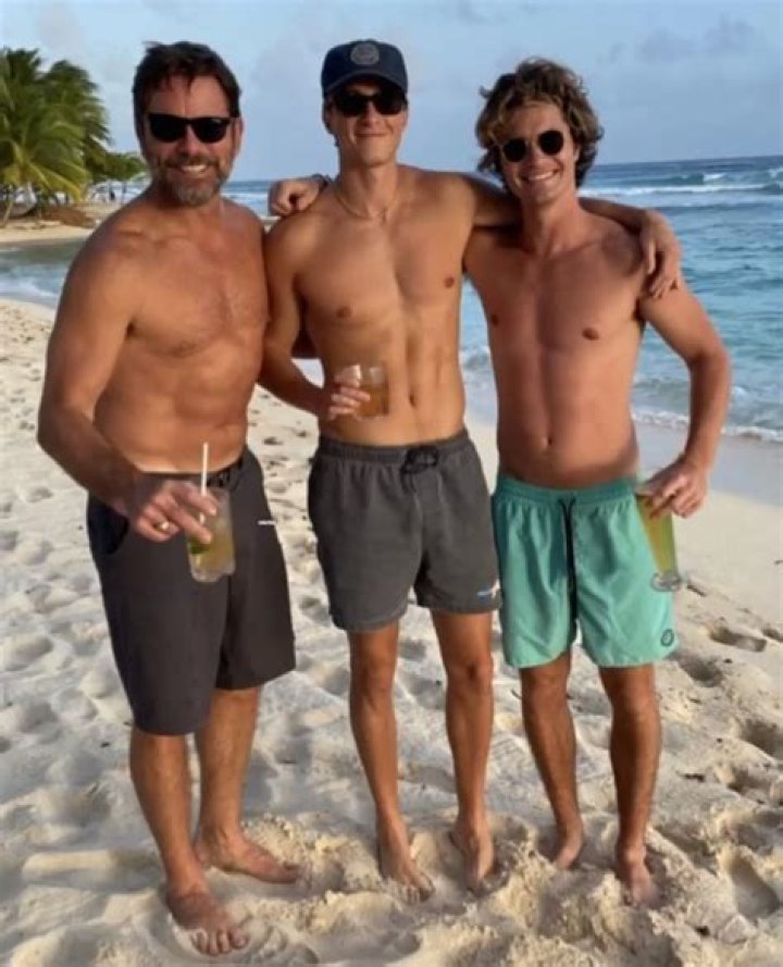 Outer Banks Cast Drew Starkey Weight Loss Before And After: Diet And Work Out