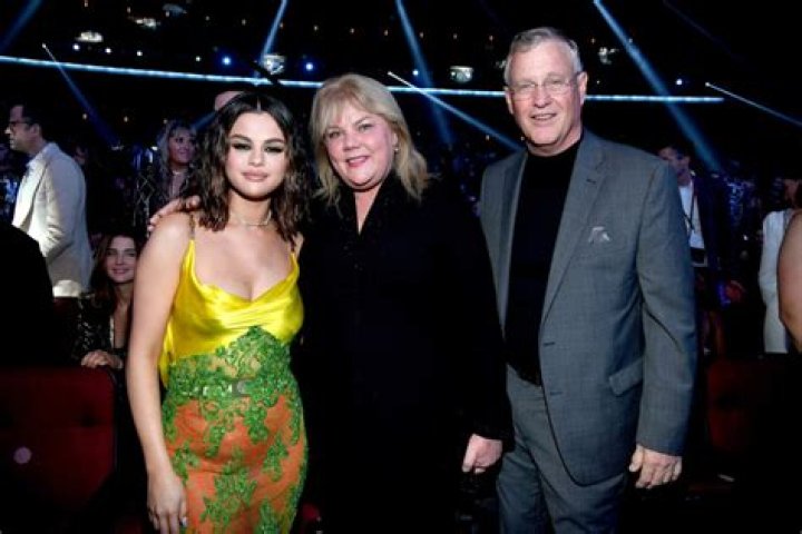Selena Gomez Parents – Meet Mandy Teefay And Rick Gomez