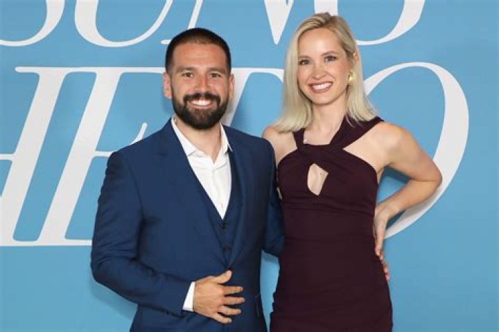 Shay Mooney Biography, Age, Wife, Height, Dan + Shay, Wedding, Songs and Net Worth