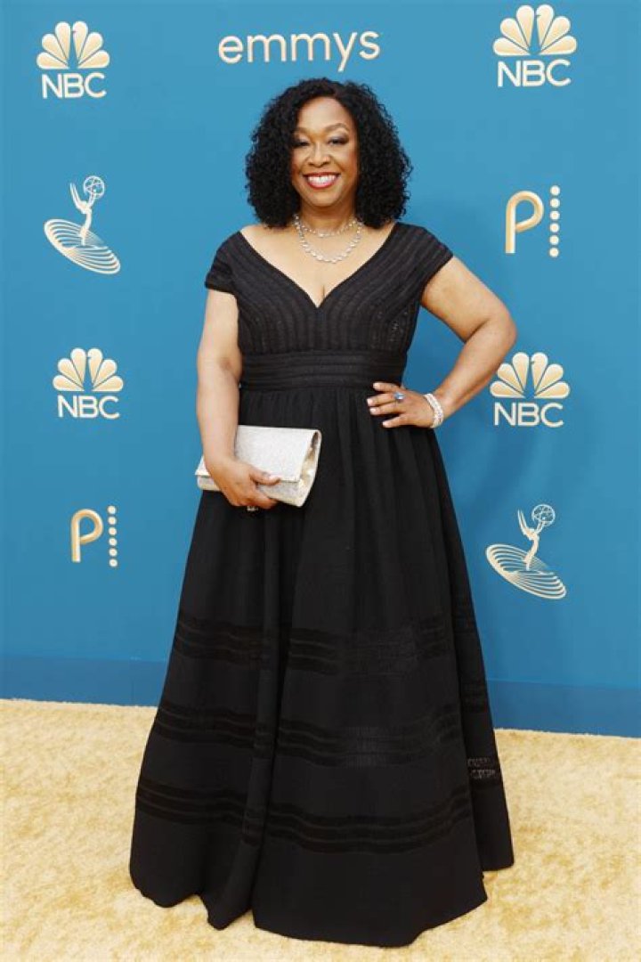 Shonda Rhimes Height, Weight, Net Worth, Age, Birthday, Wikipedia, Who, Nationality, Biography