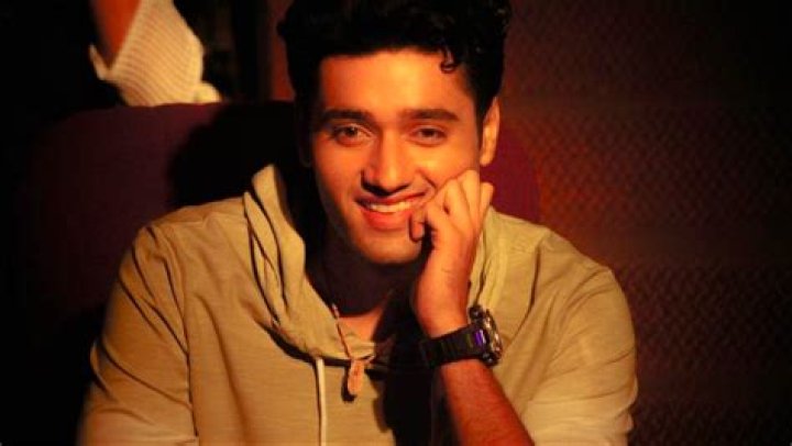 
Vidvaan Sharma Height, Weight, Net Worth, Age, Birthday, Wikipedia, Who, Nationality, Biography 