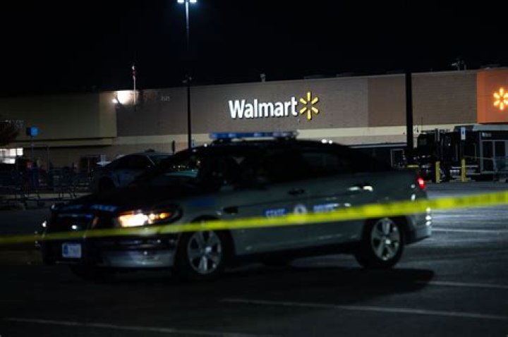 
Virginia Walmart employee clinging to life after shooting: relative 