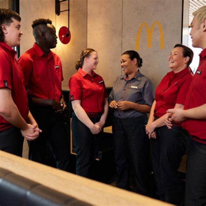 When do mcdonalds employees get paid
