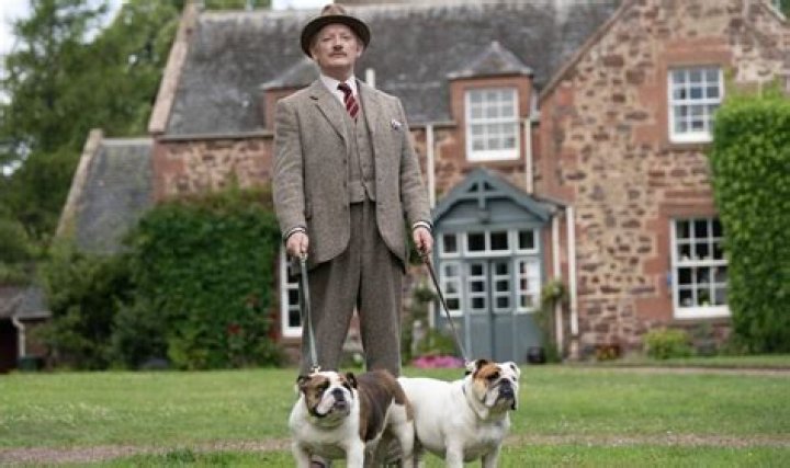 Where was Douglas Henshall born? Where is Douglas Henshall from?