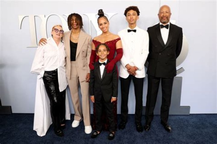 Who Are Alicia Vikander parents? A Look At The Beckett Star Family Life