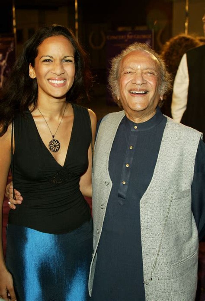 Who Are Norah Jones Parents Ravi Shankar And Sue Jones? Ethnicity And Family