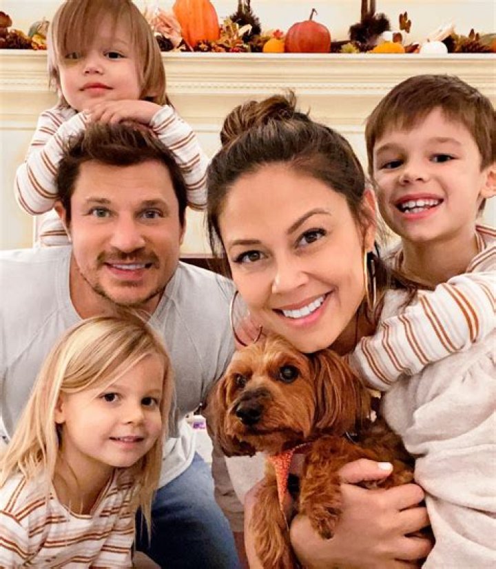 
Who are Vanessa Lacheys Parents? Vanessa Lachey Biography, Parents Name, Nationality and More 