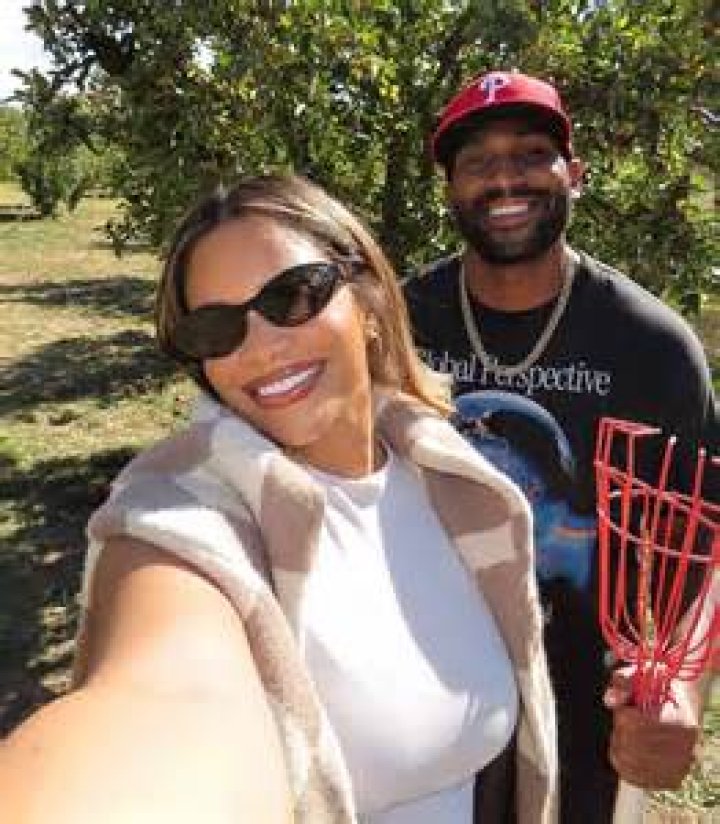 Who Is Gordon Dillard? Everything On Kamie Crawford Boyfriend Job And Wiki Bio