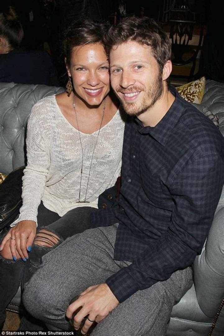 Zach Gilford: Wife, net worth, tattoos, smoking & body facts