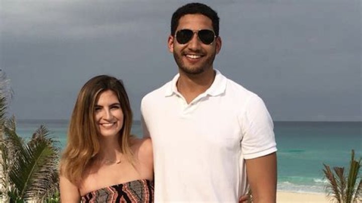 Zachary Cohen Bio, Wiki, Age, Height, Parents, Wife, CNN, Salary and Net Worth.